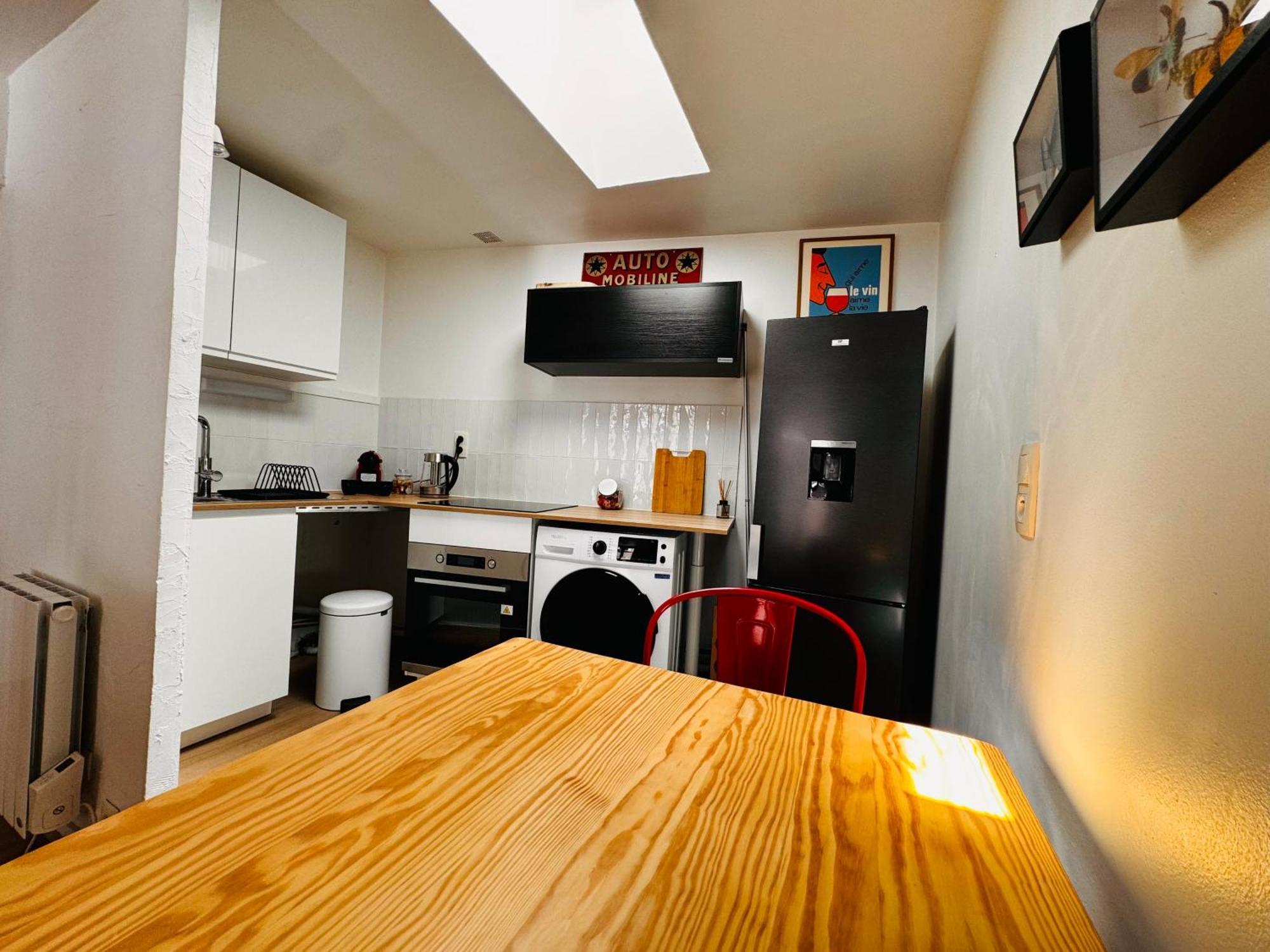 Le Petit Re, Hypercentre, Garage Prive, Terrasse Lejlighed Niort Eksteriør billede