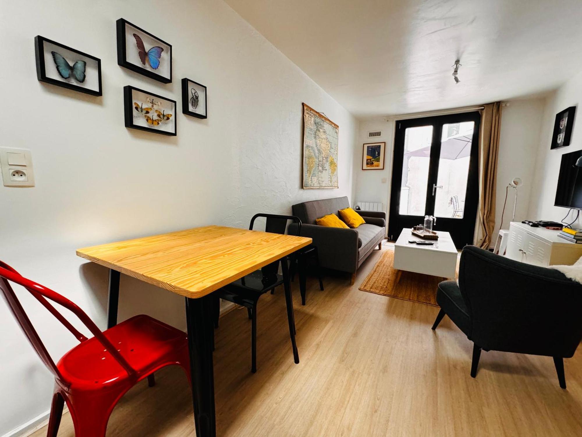 Le Petit Re, Hypercentre, Garage Prive, Terrasse Lejlighed Niort Eksteriør billede